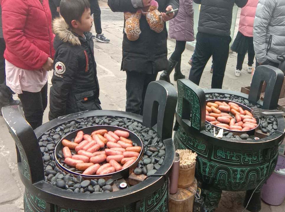 汉伯克石锅烤肠贵阳庙会倍受欢迎